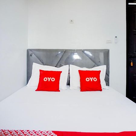 Capital O 94254 Dental Inn Banda Aceh Ngoại thất bức ảnh