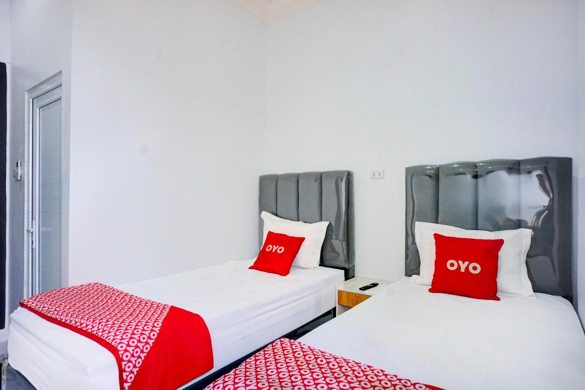 Capital O 94254 Dental Inn Banda Aceh Ngoại thất bức ảnh