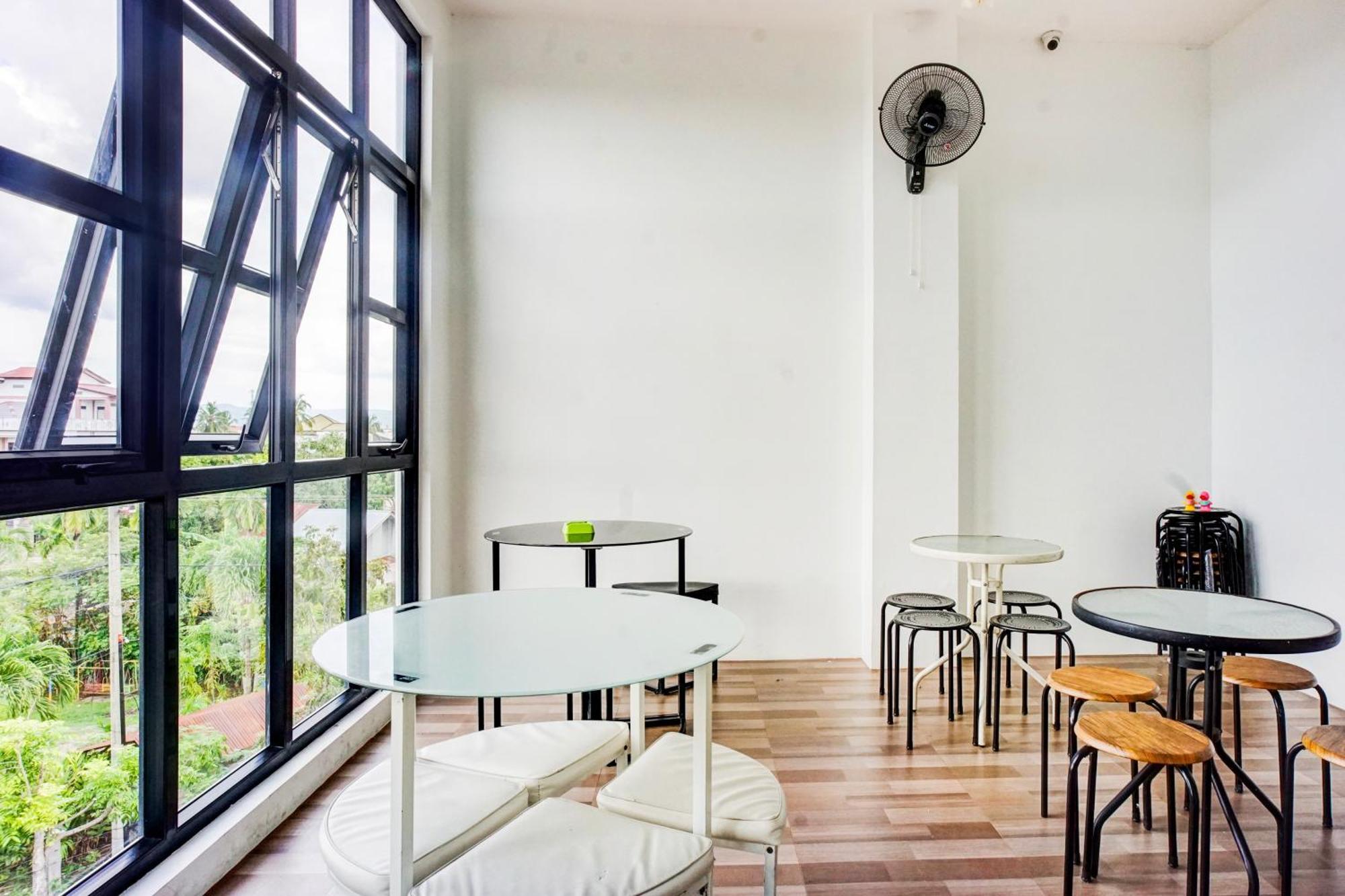 Capital O 94254 Dental Inn Banda Aceh Ngoại thất bức ảnh